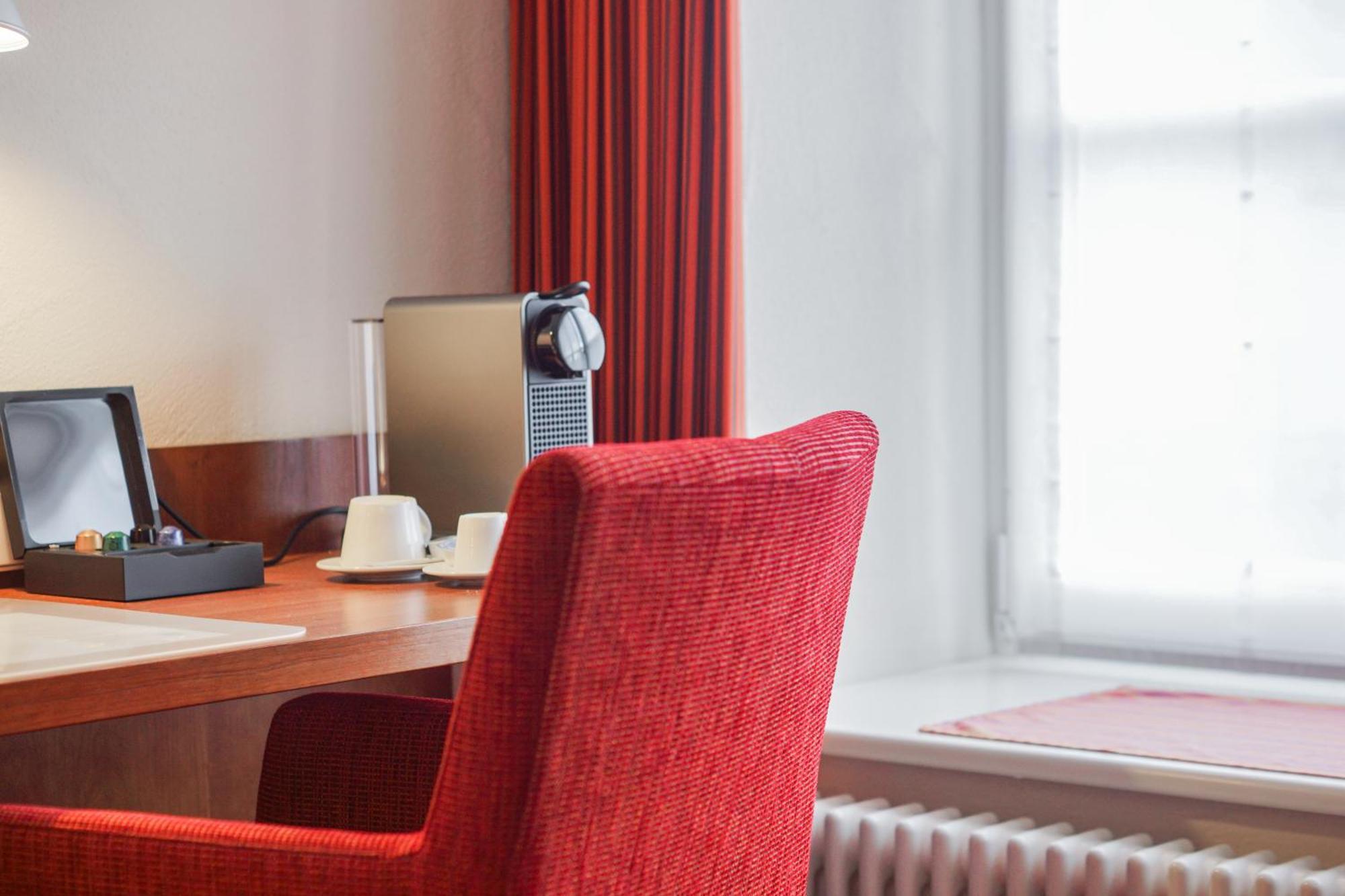 Hotel Garni In Der Breite อัลบ์ชตัดท์ ภายนอก รูปภาพ