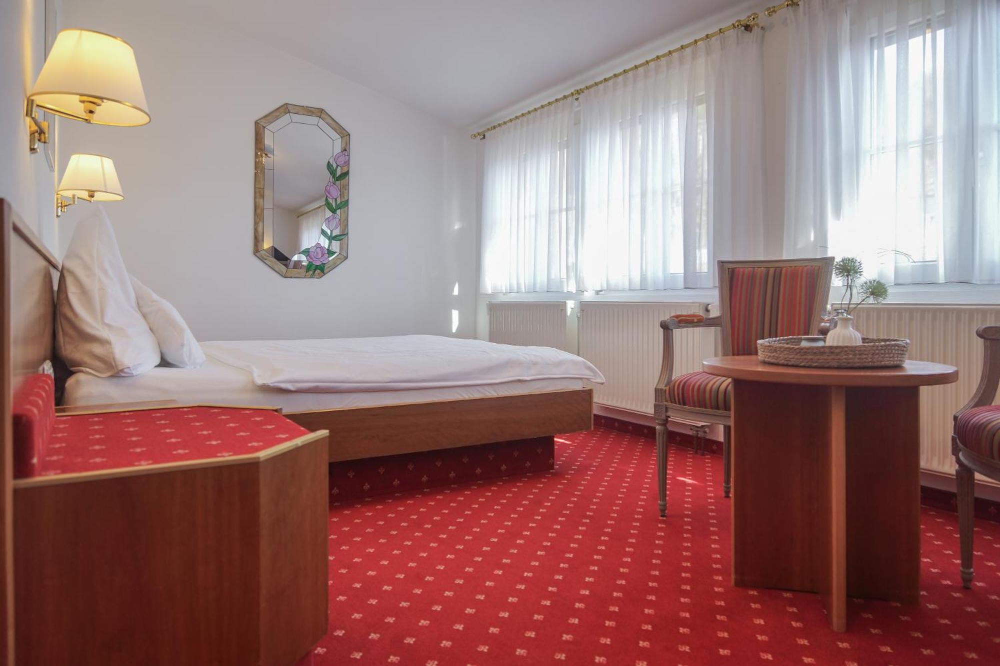 Hotel Garni In Der Breite อัลบ์ชตัดท์ ภายนอก รูปภาพ